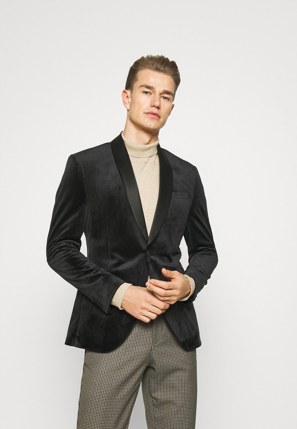 

Куртка TUX Isaac Dewhirst, цвет black