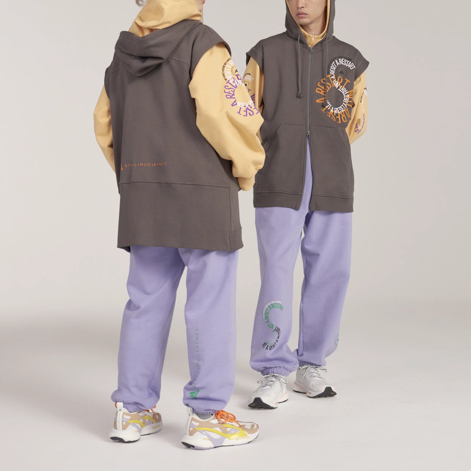 Спортивные брюки adidas By Stella McCartney Sweatpa Logo IB5908, фиолетовый — фото 3