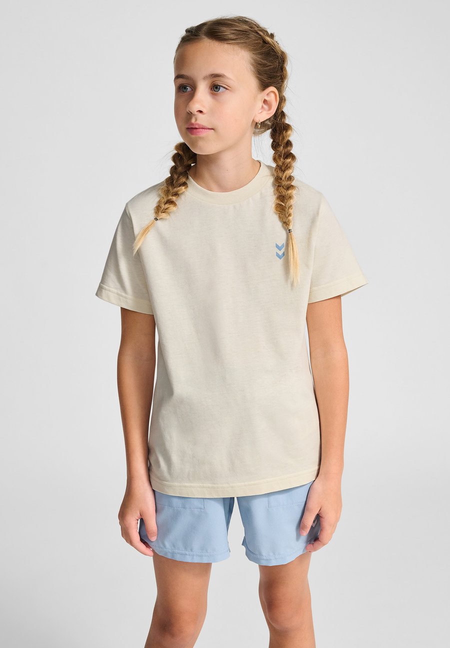 Футболка Hummel Print T-shirt, Tofu/Off-White — фото 3