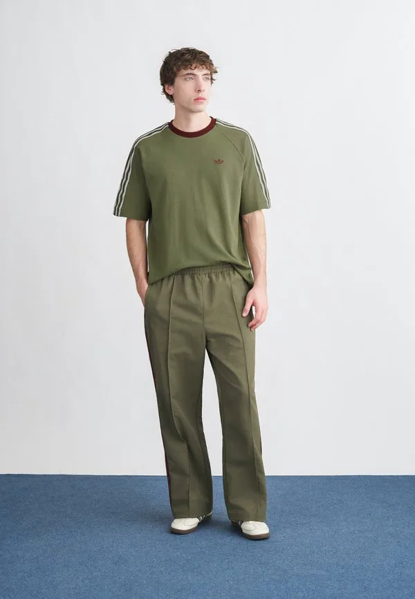 Футболка с принтом Adidas Originals, Olive Strata — фото 2