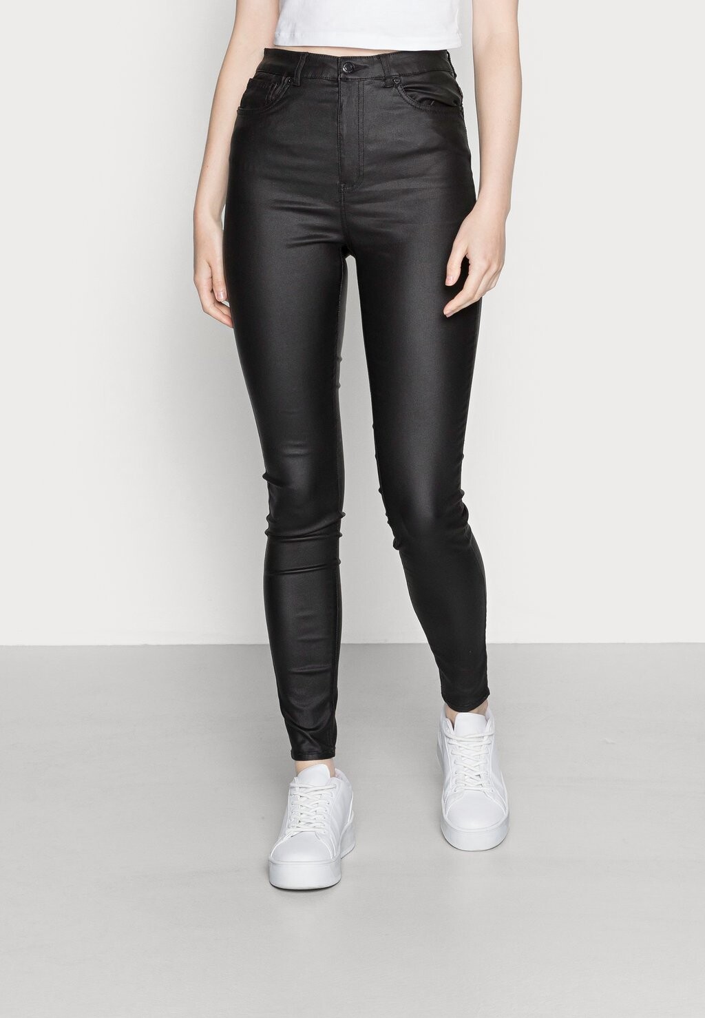 

Брюки Vmsandra Coated Vero Moda, черный