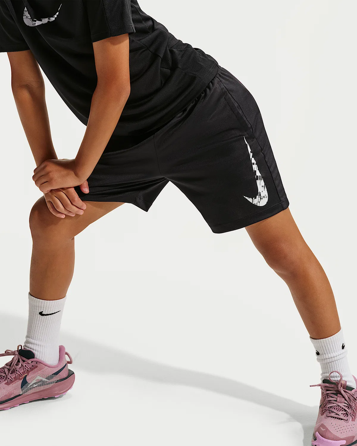 Детские шорты Nike Trophy23 Dri-FIT для мальчиков, Black/Black/White — фото 4