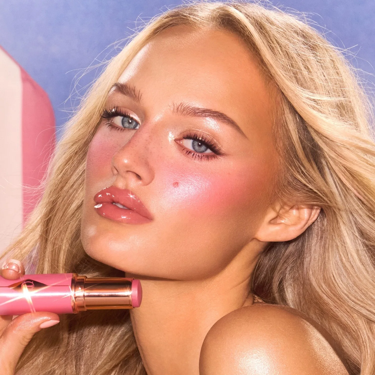 Хайлайтер, румяна-стик с эффектом естественного здорового сияния Charlotte Tilbury, rosy glow, 9 гр — фото 2