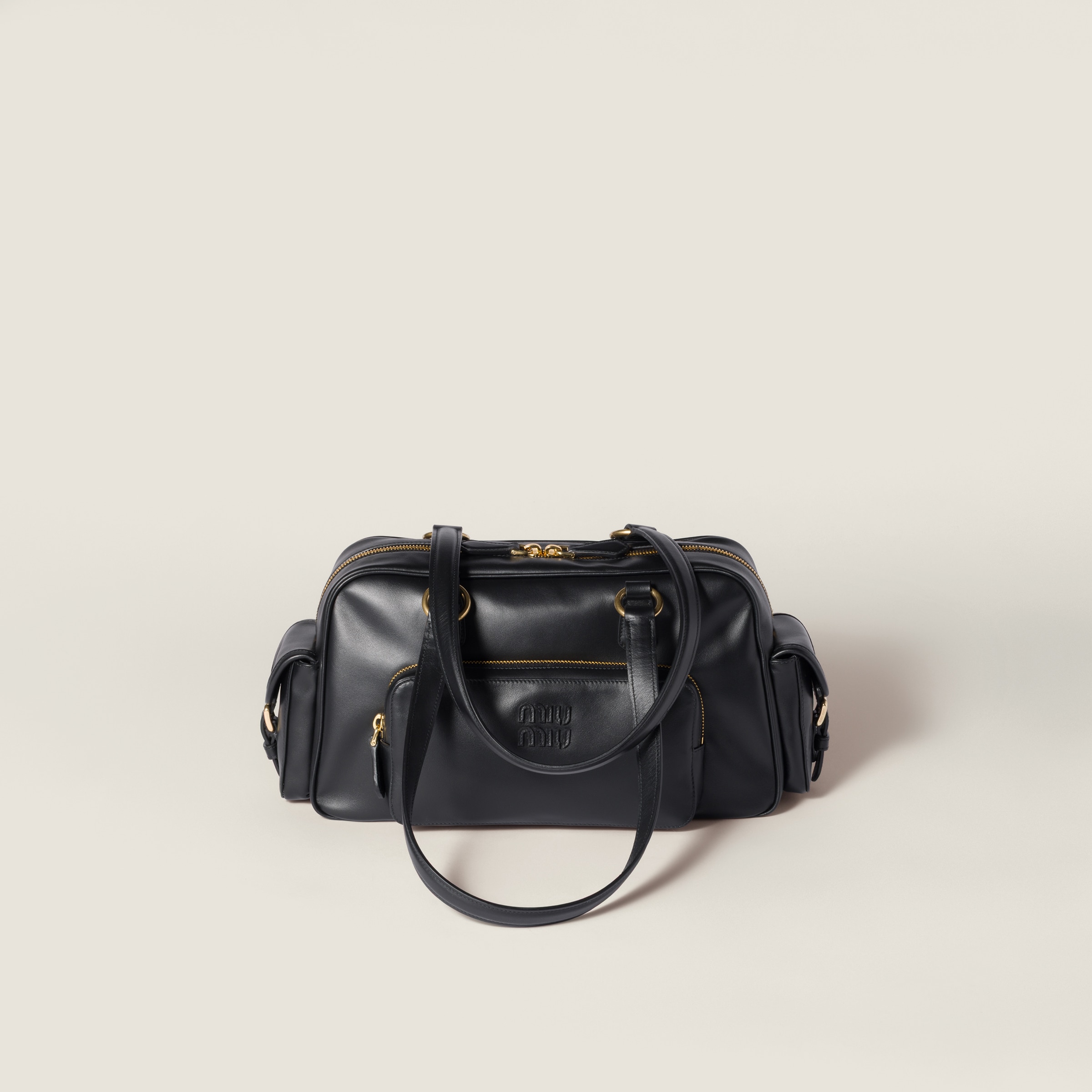 

Сумка-тоут из наппы с ручкой pocket MIU MIU, черный