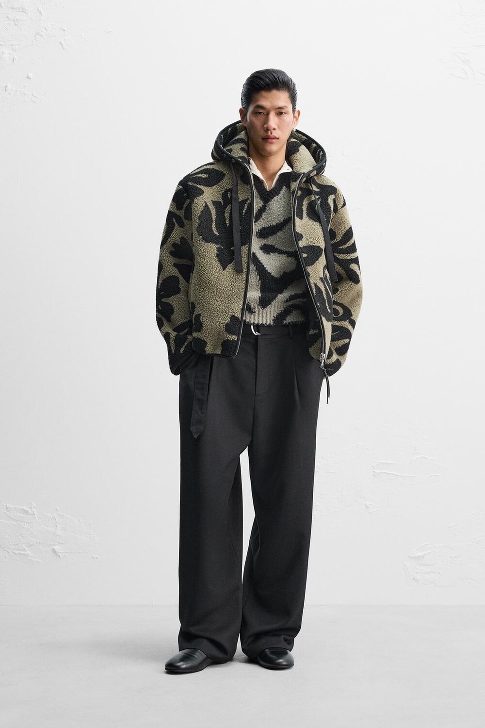 

Жаккардовая куртка из искусственной овчины x nanushka ZARA, зеленый