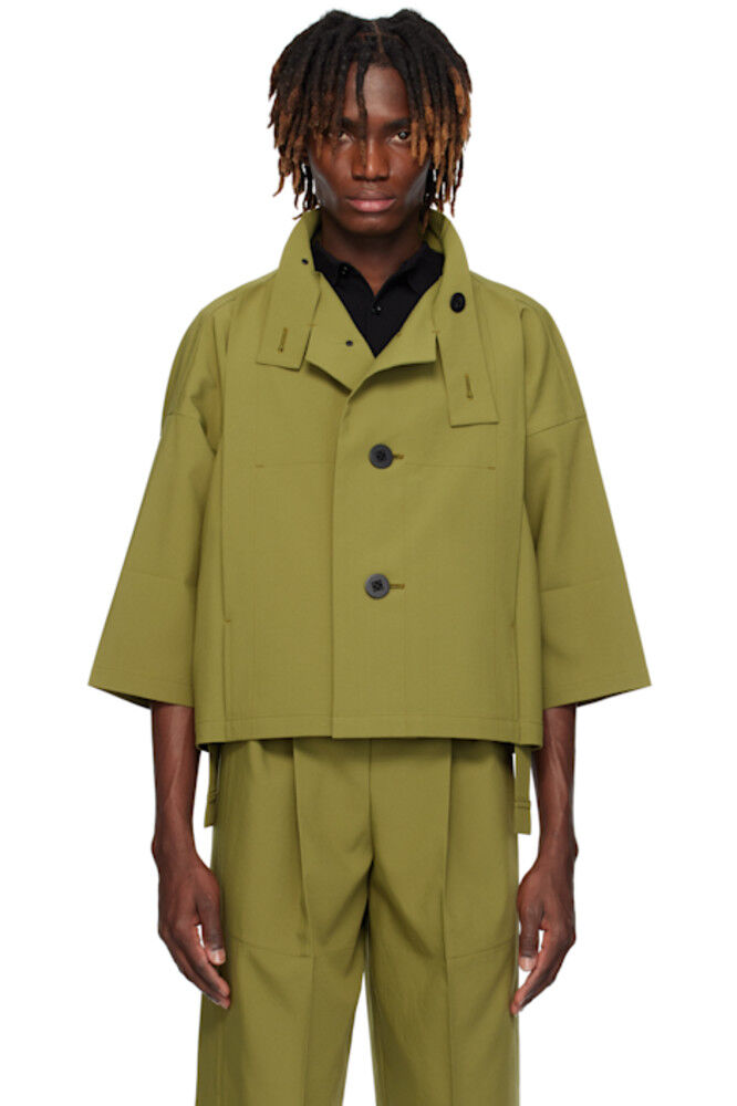 

Зеленая куртка с защипами 132 5. ISSEY MIYAKE