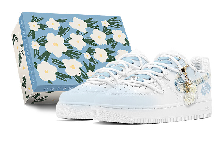 

Женские кроссовки для скейтбординга Nike Air Force 1, Light Blue