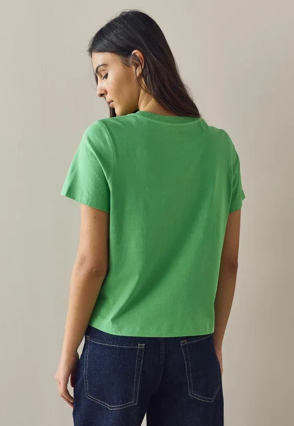 Футболка Next Regular fit embellished petit pois short sleeve crew neck t-shirt, зеленая