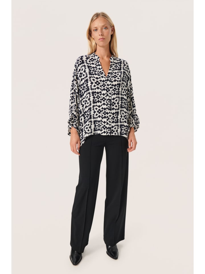 

Блузка Soaked in Luxury