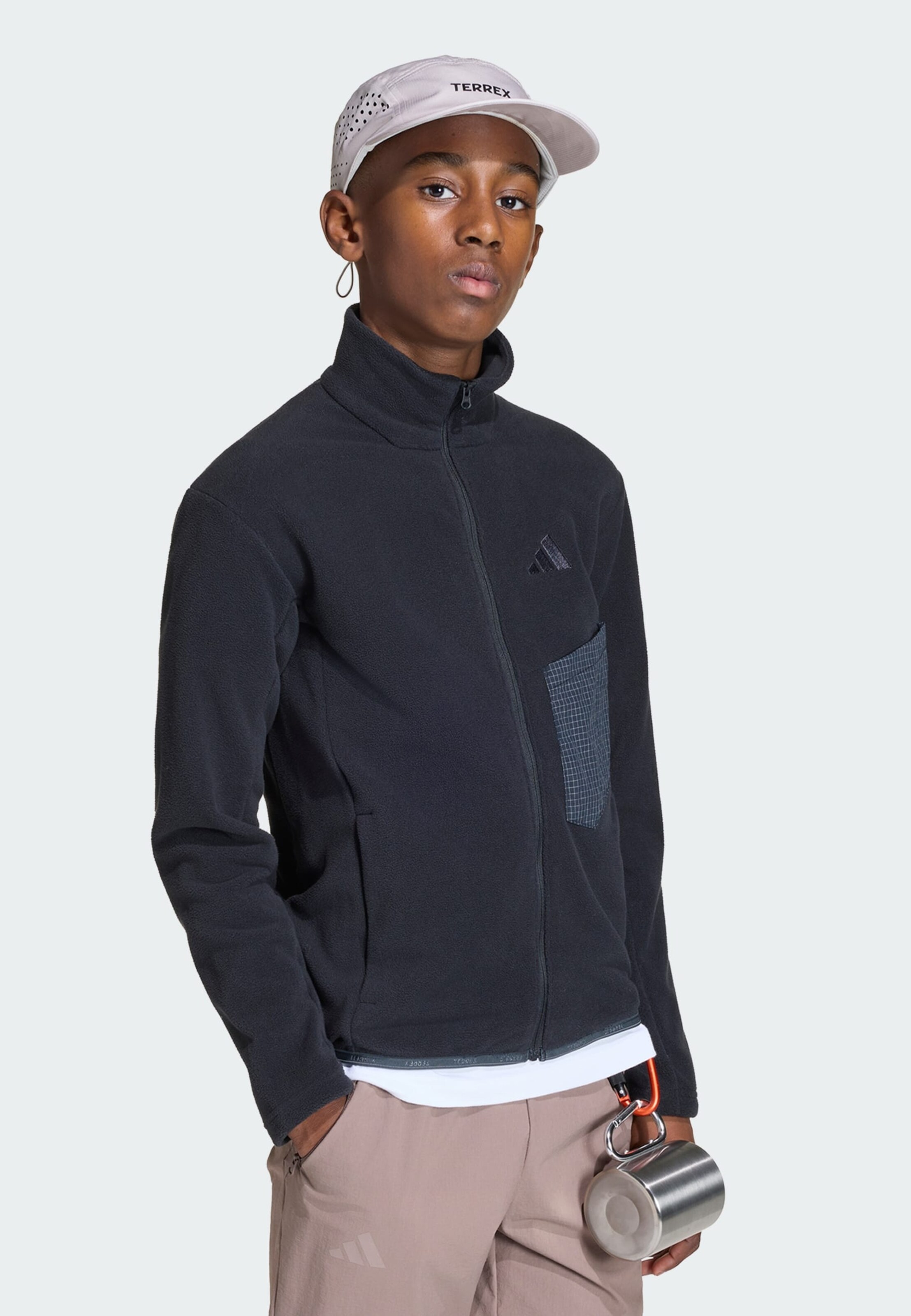 ADIDAS TERREX Спортивная флисовая куртка в черном цвете — фото 3