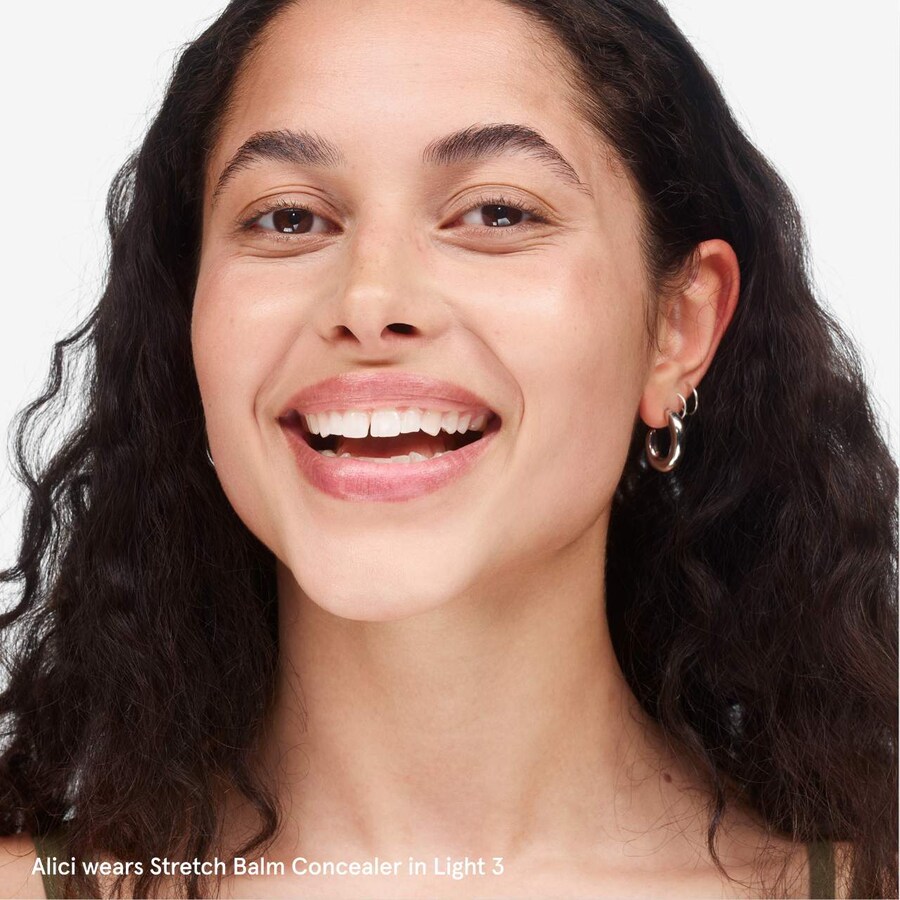 Консилер Stretch Concealer для создания эффекта сияющей кожи с возможностью наслаивания. Glossier, 0.17 oz /4.8g, Light 3 — фото 2