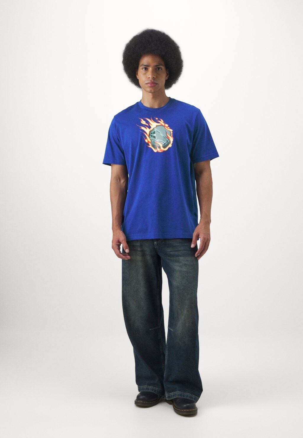 

Принт на футболке ON FIRE GRAPHIC TEE adidas, синий