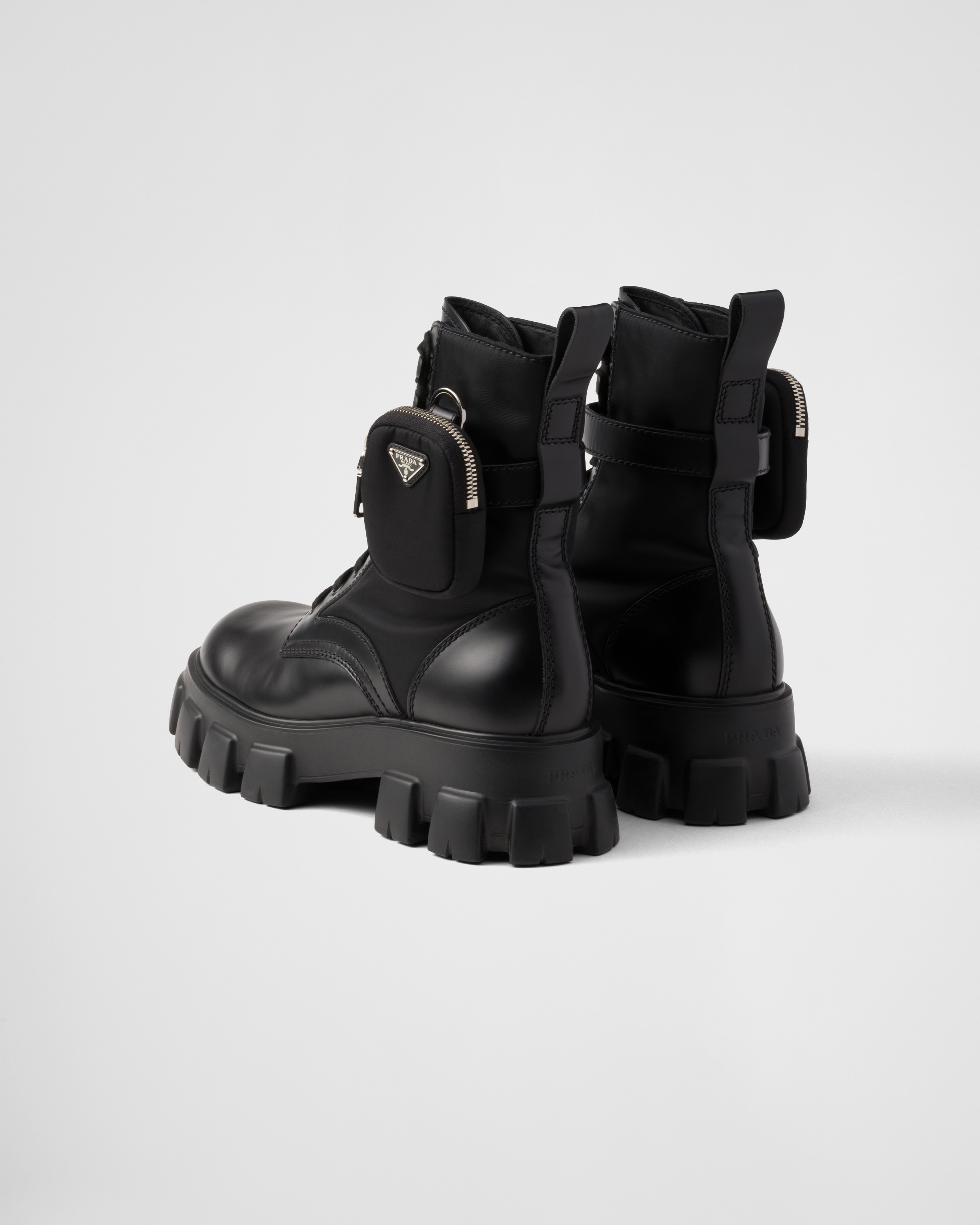 Ботинки Monolith из полированная кожи и Re-Nylon с карманом Prada, черный — фото 4