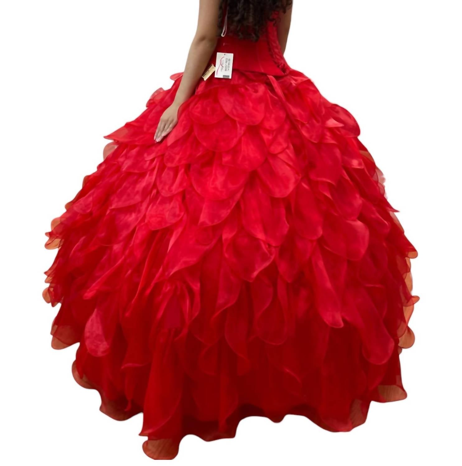 Платье Quinceañera с открытыми плечами в красном цвете MORILEE — фото 3
