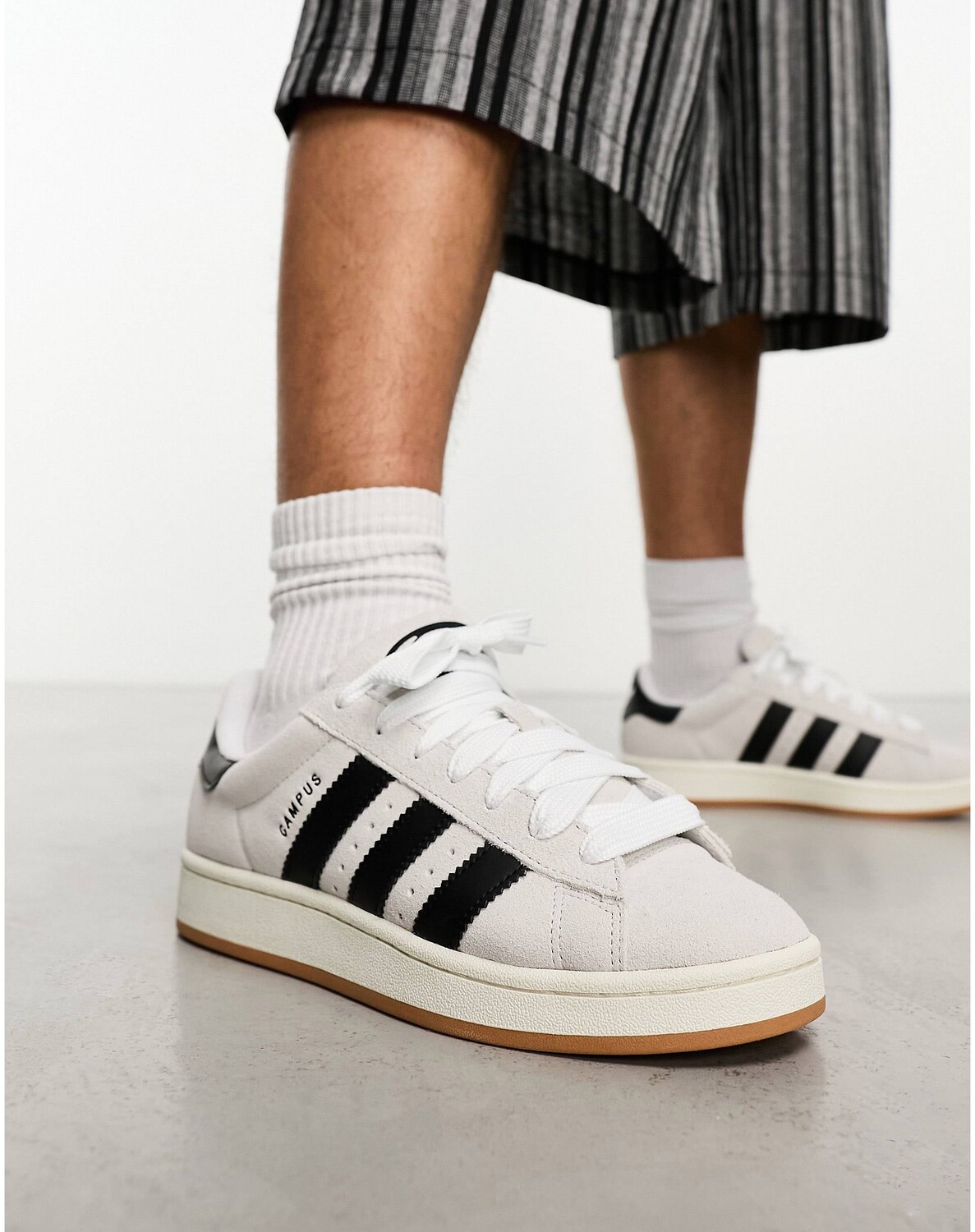 Черно-белые кроссовки adidas Originals Campus 00