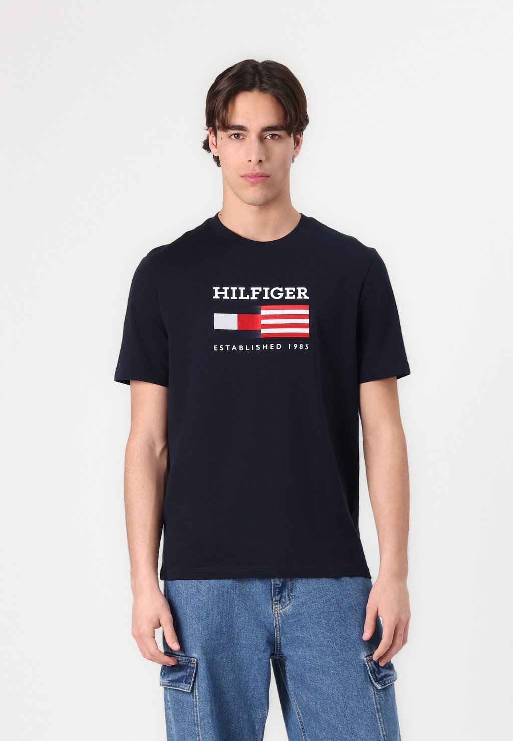 

Футболка с принтом AMERICANA MONOTYPE FLAG BOX TEE UNISEX Tommy Hilfiger, темно-синий