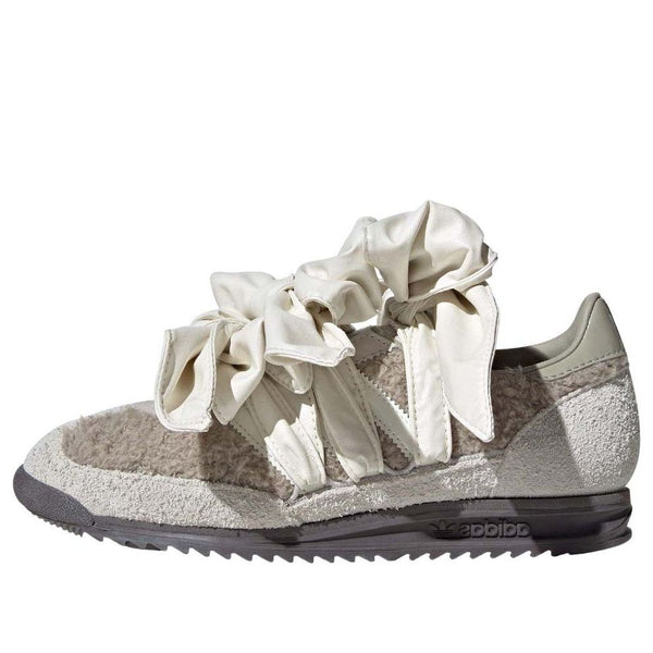 

Кроссовки caroline hu sl 72 og 'grey off white' Adidas, серый