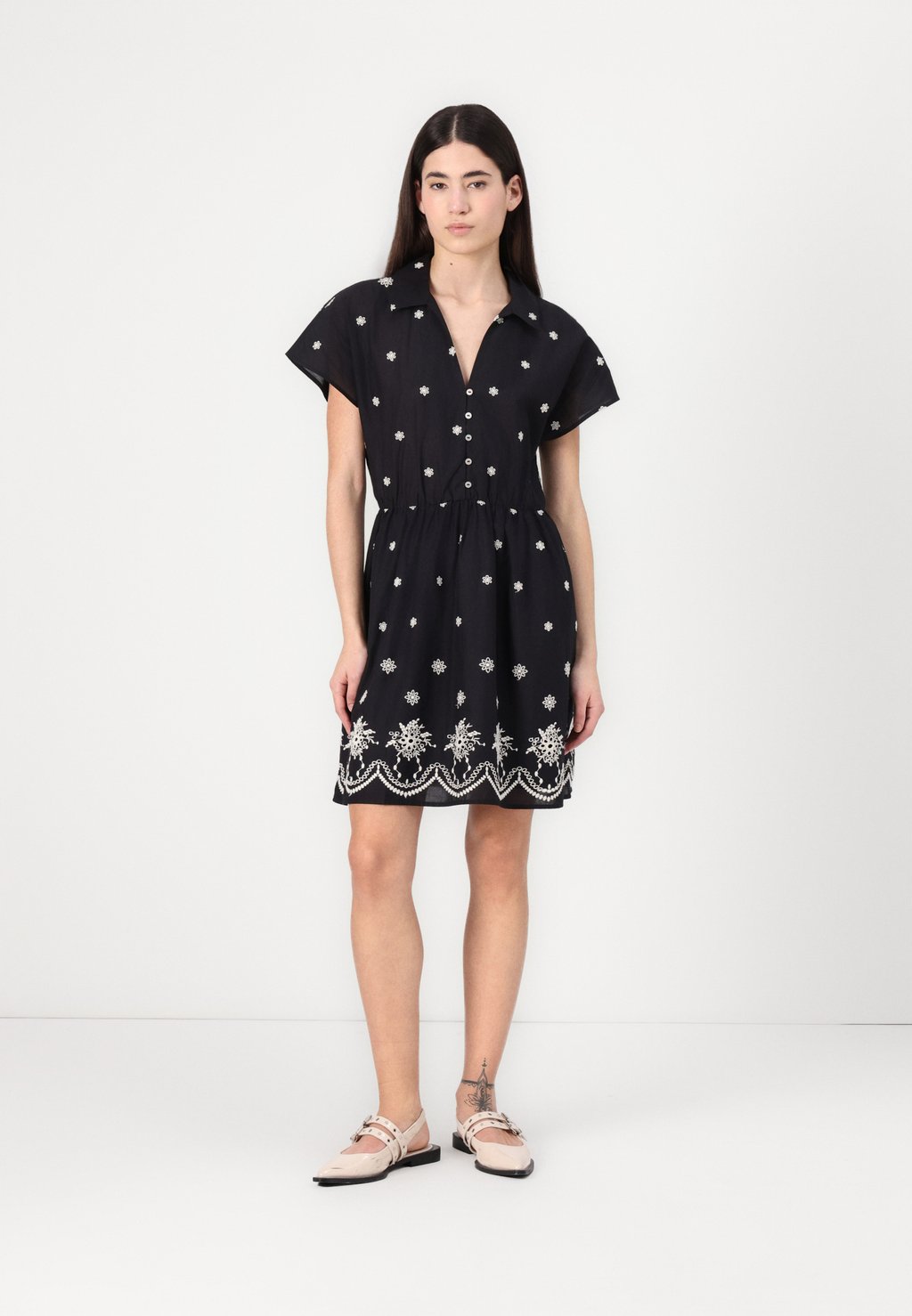 

Повседневное платье VMTASJA WIDE SHORT DRESS Vero Moda, черный