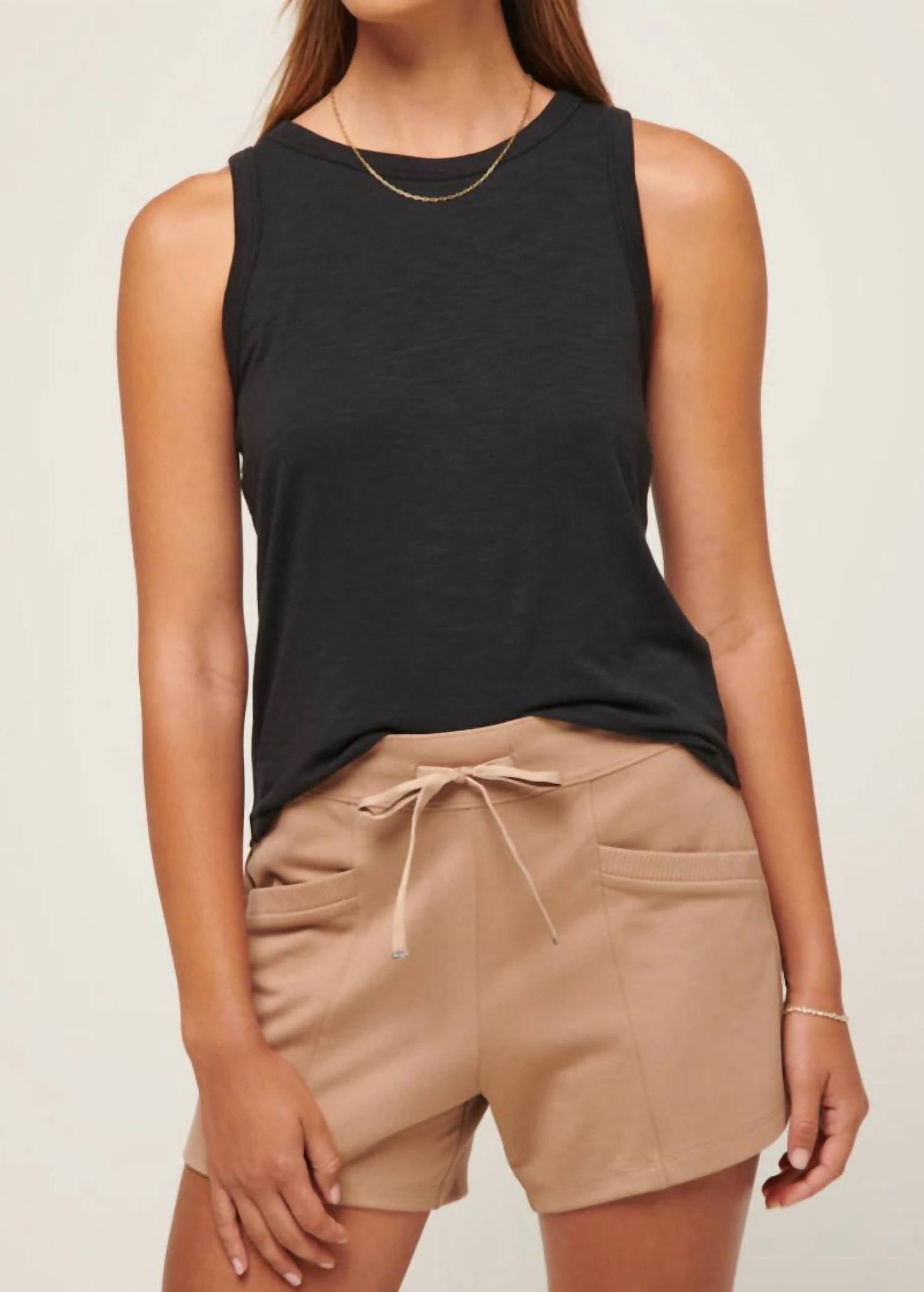 

Майка Cloud в черном цвете Travis Matthew, черный