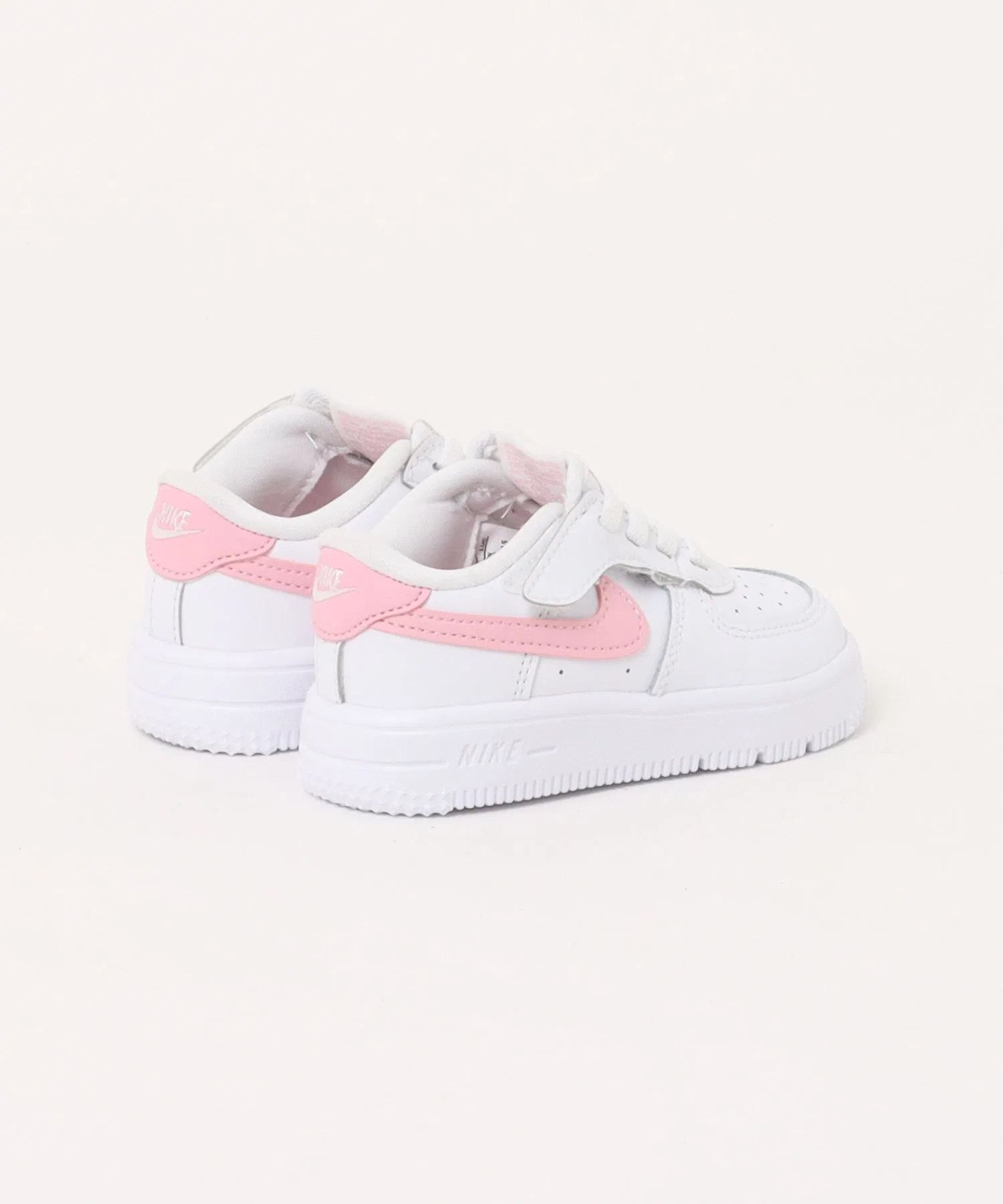 Детские кроссовки NIKE Air Force 1 Low EasyOn белые — фото 2