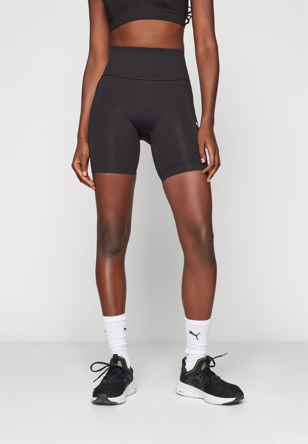 

Леггинсы SHAPELUXE SEAMLESS SHORT Puma, цвет black