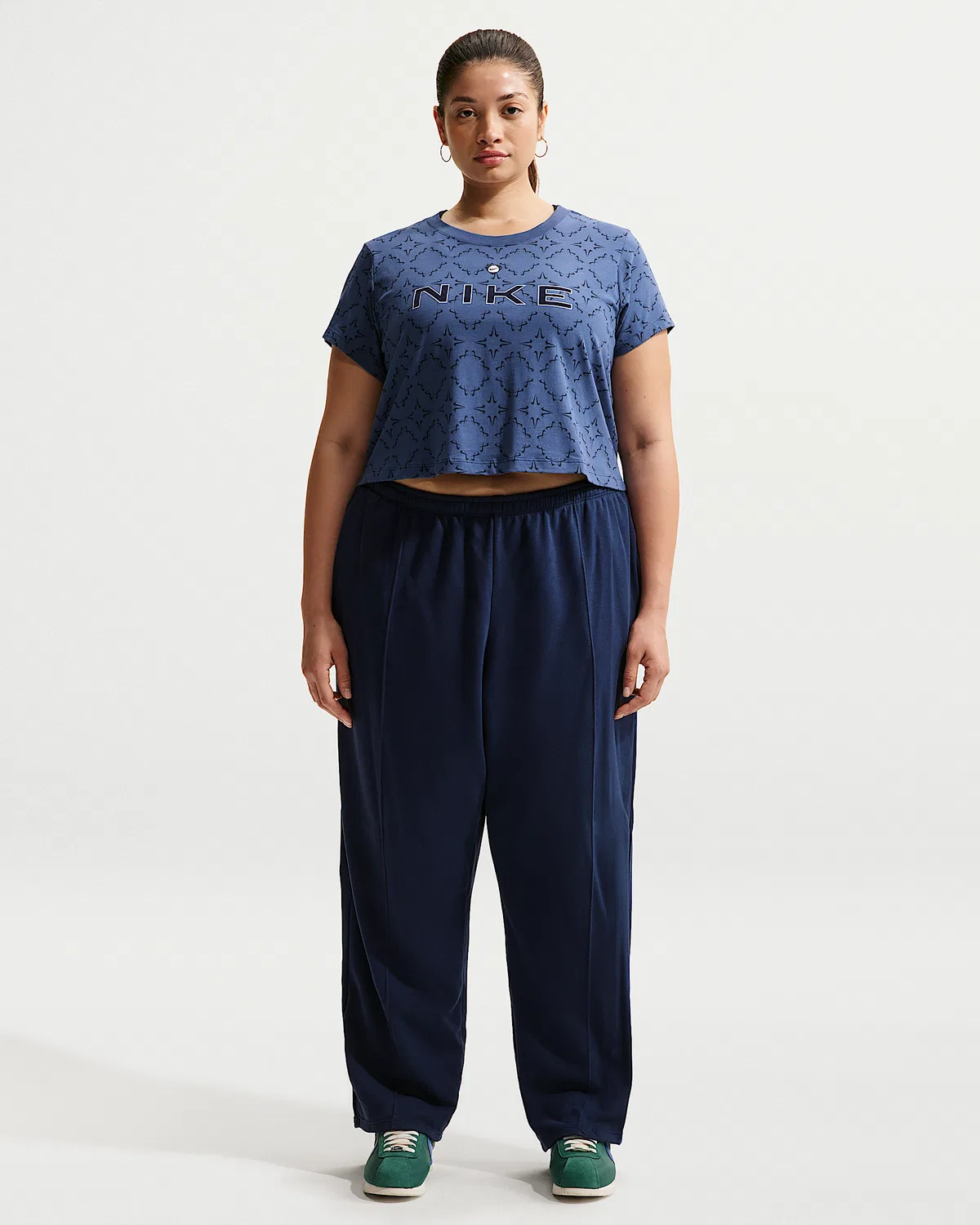 Женская укороченная футболка Slim (Plus Size) Nike Sportswear Chill Knit, Mystic Navy/Obsidian — фото 4