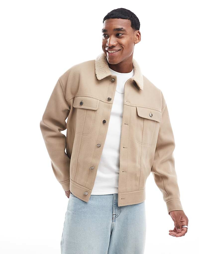 

Бежевая оверсайз-куртка из искусственной шерсти с воротником из овчины ASOS DESIGN Harrington Stone Beige