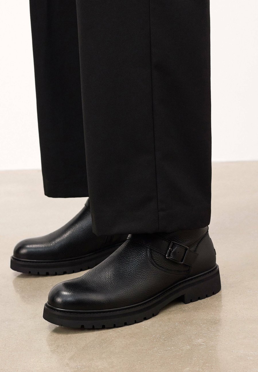 

Ботинки Kazar ILLTES, Black