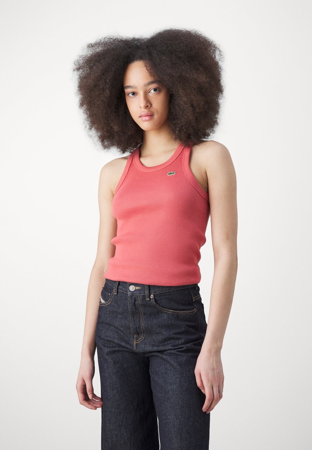 

Топ Lacoste, красный