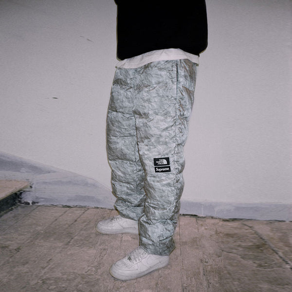 Брюки fw19 week 18 x the north face paper print nuptse pant Supreme, серый — фото 3