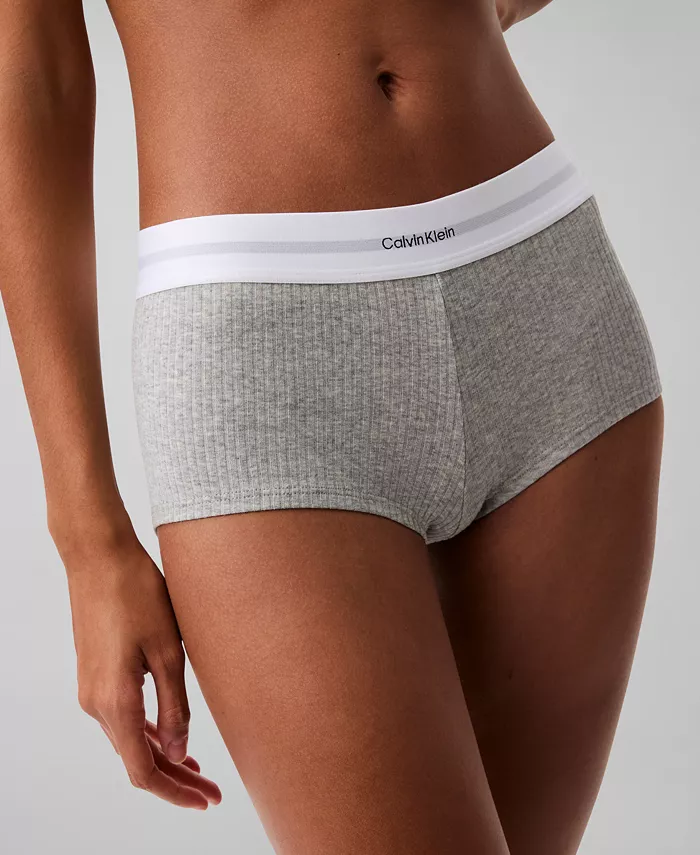 

Женские ребристые трусы-шорты QF8024 Calvin Klein, серый