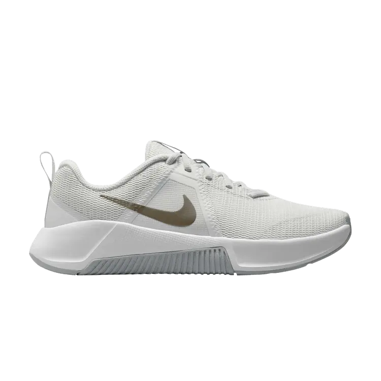 

Кроссовки Nike Wmns MC Trainer 3 Photon Dust, серый