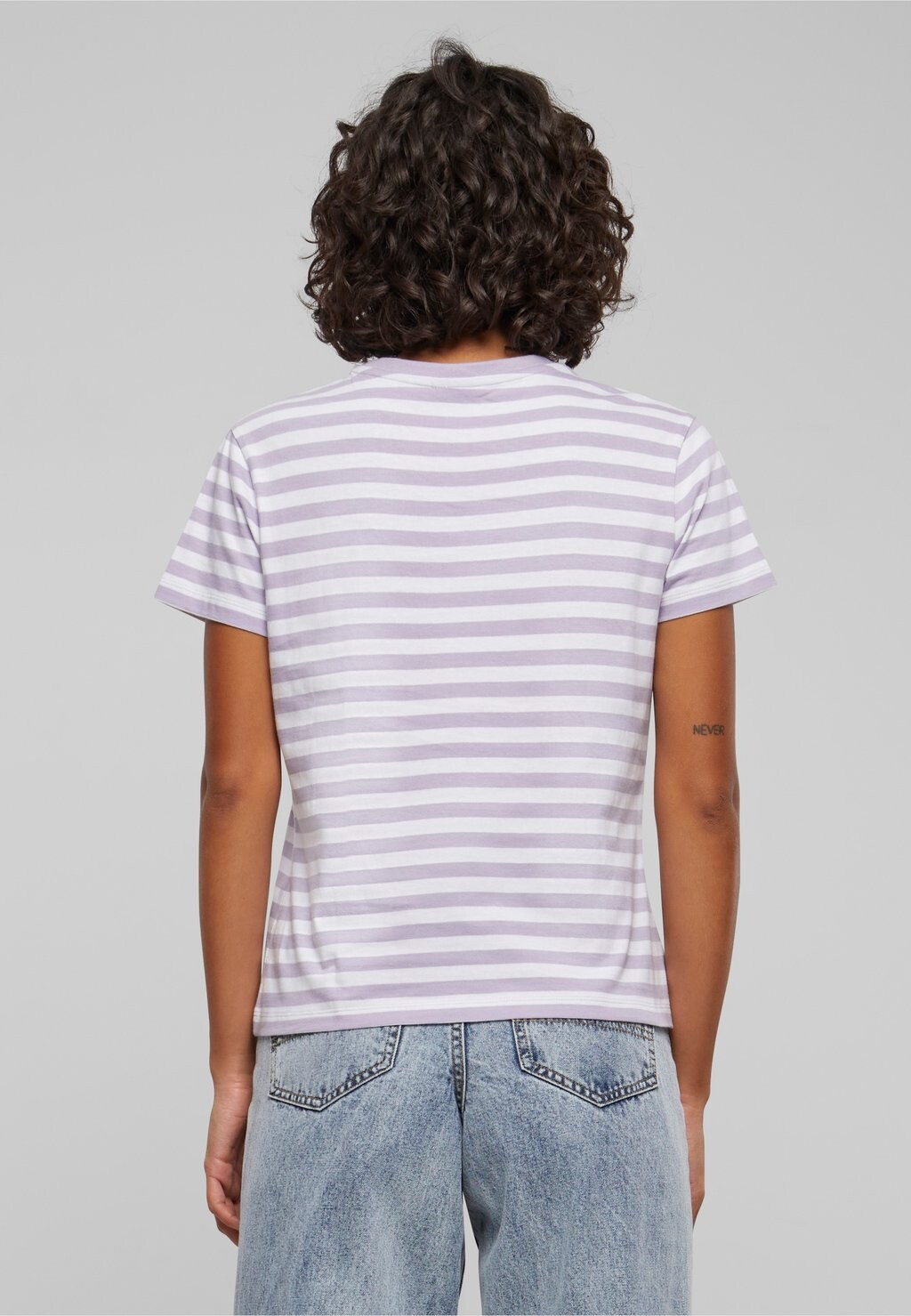 

Футболка с принтом Regular Striped Tee Urban Classics, белая пыльно-лиловая