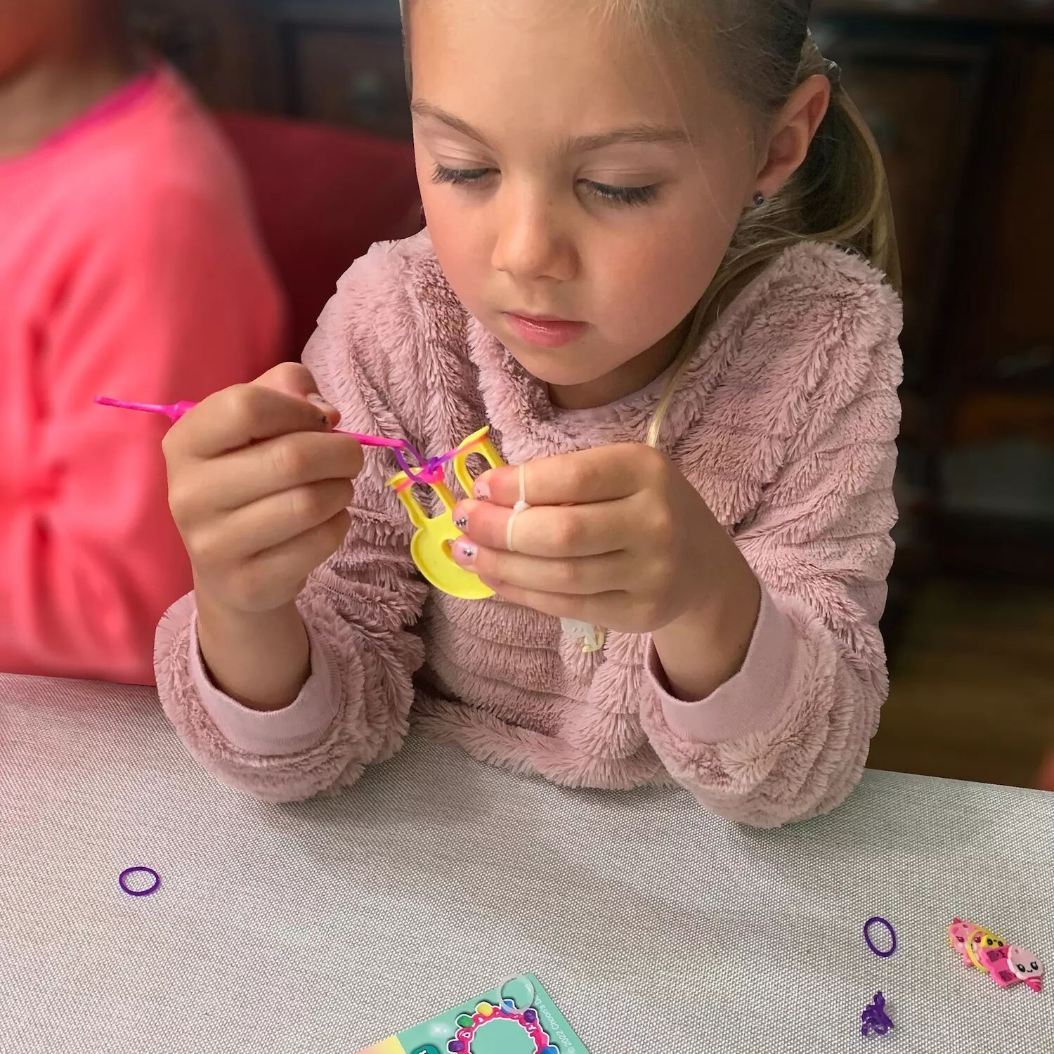 Комплект для изготовления мини-браслетов Rainbow Loom Loomi-Pals с Happy Loom Rainbow Loom — фото 2