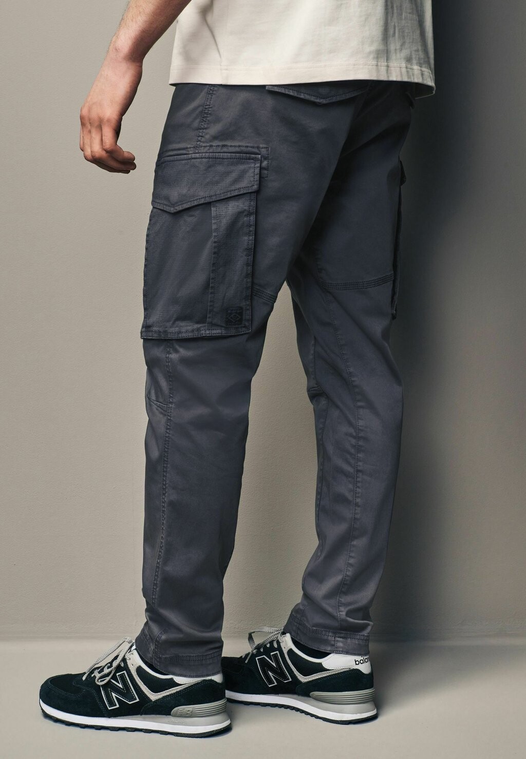 

Брюки в стиле милитари ZIP DETAIL STRETCH SLIM FIT Next, серый