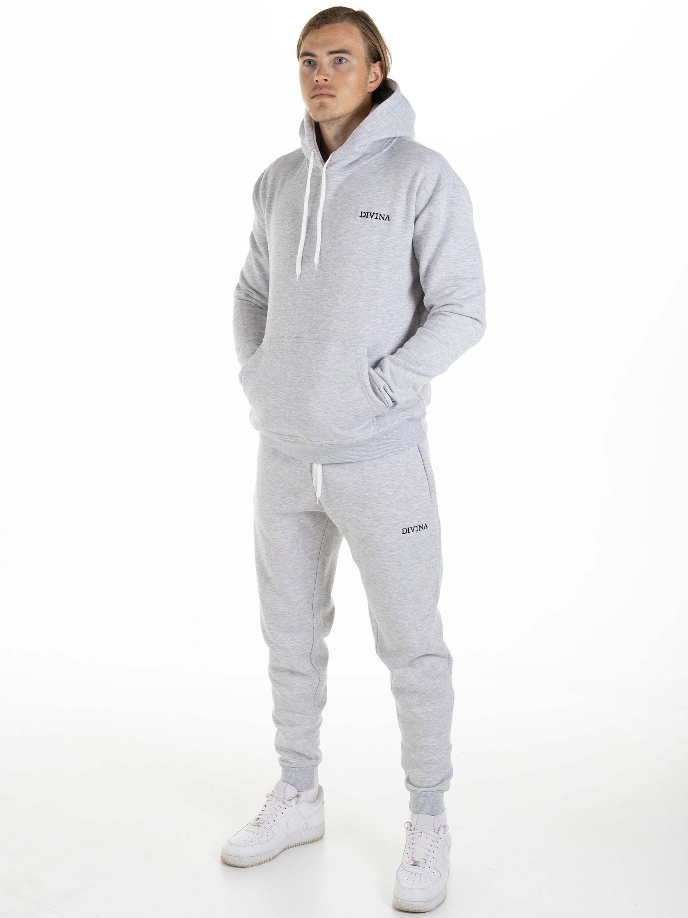 

Divina Толстовка 'Comfy' в сером цвете