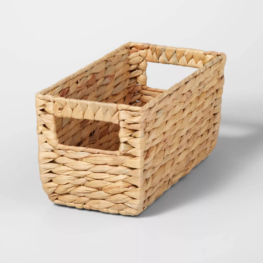 

Прямоугольная корзина с плетеным водяным гиацинтом 12" x 6" x 6" - Brightroom