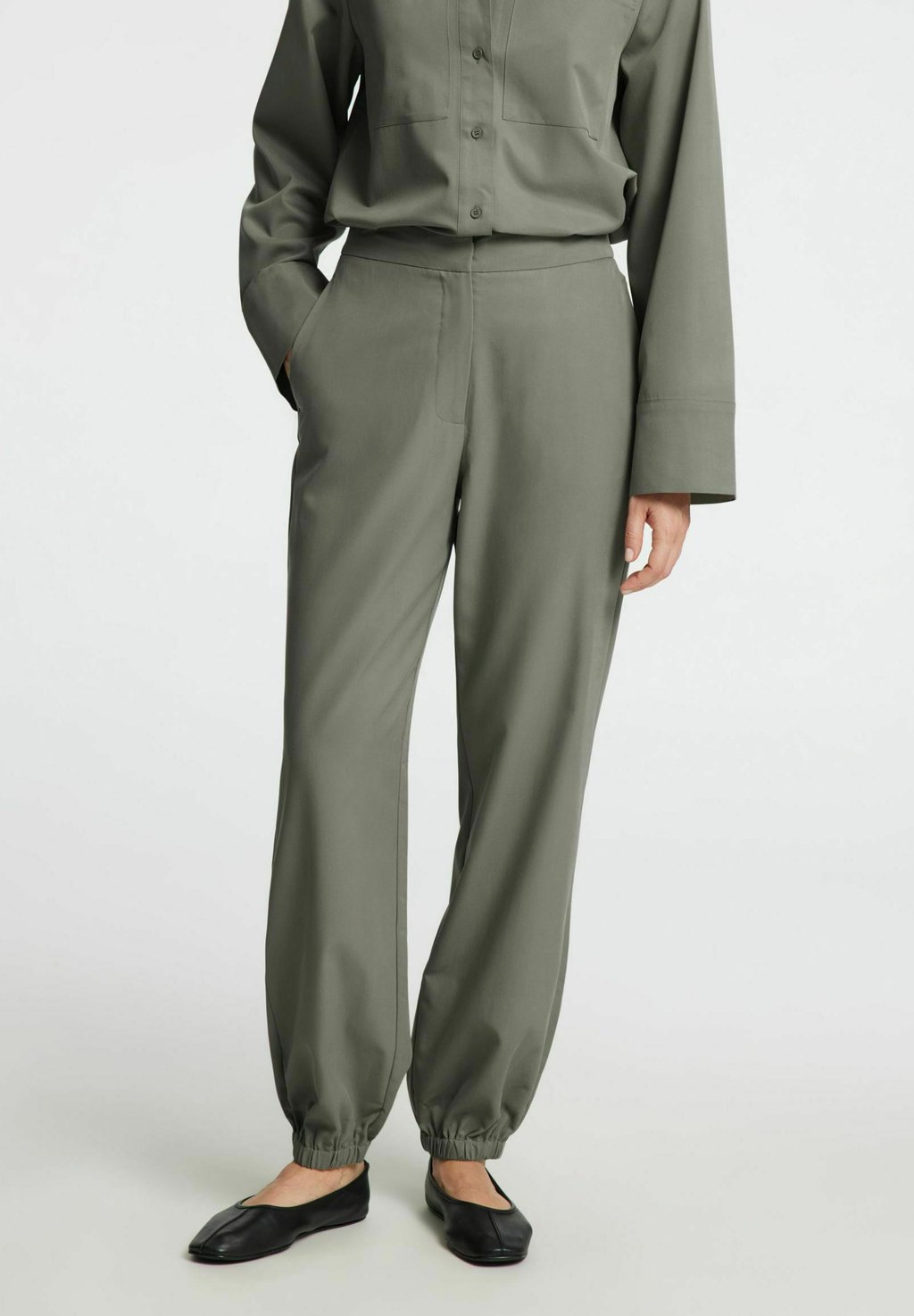 

Брюки JOGGING TAILORED Selected Femme, светло-зеленый