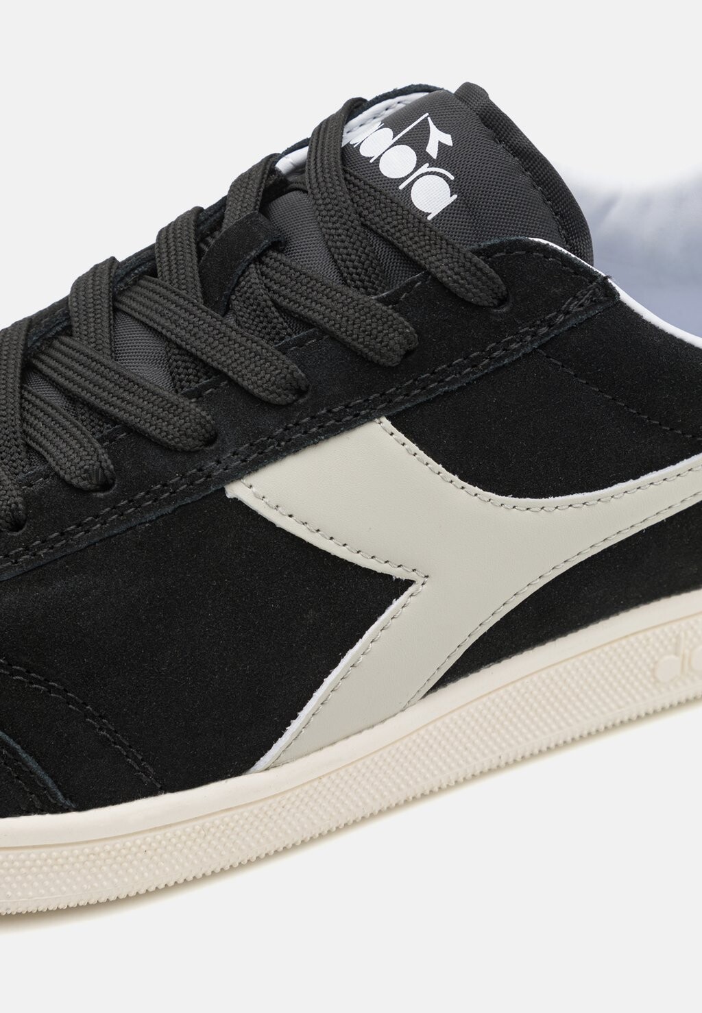 

Кроссовки KICK Diadora, черный