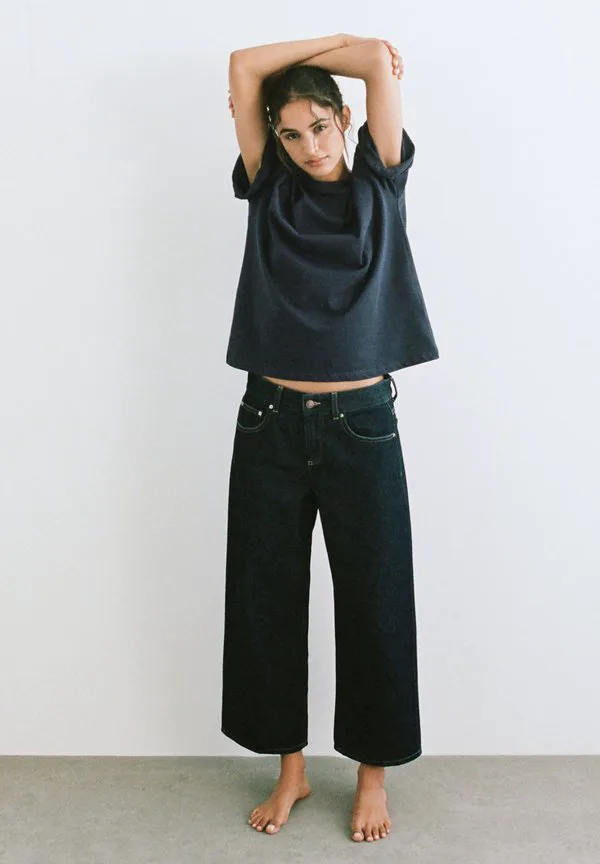 

Базовая футболка оверсайз с коротким рукавом Pull&Bear, Dark Blue, Синий, Базовая футболка оверсайз с коротким рукавом Pull&Bear, Dark Blue