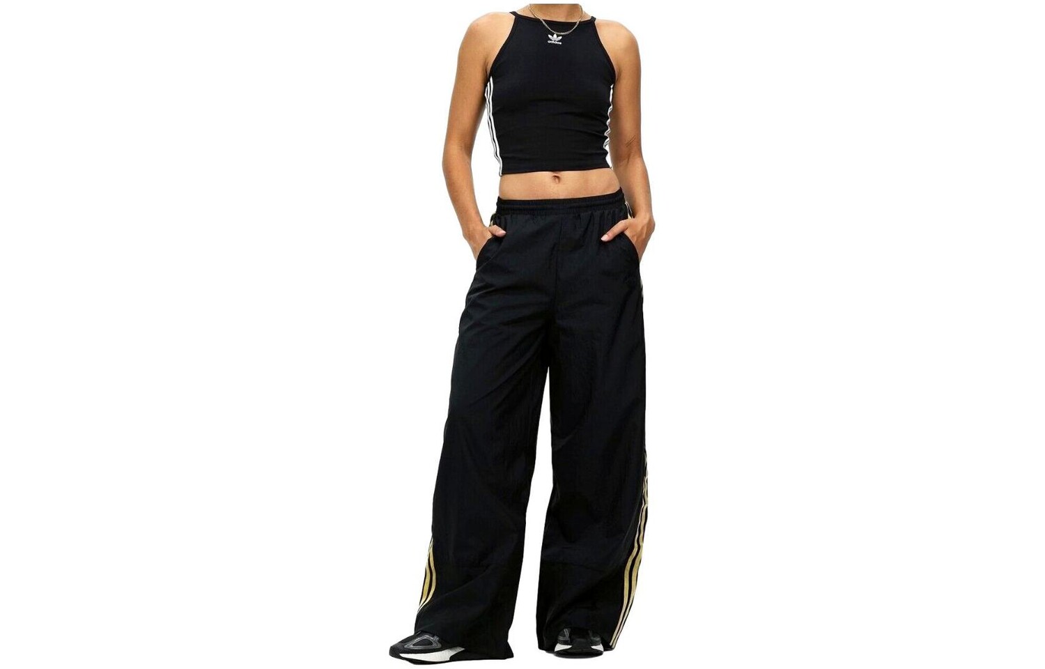 

Трикотажные спортивные штаны женские черные Adidas