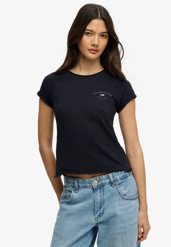 

Спортивная футболка с графическим принтом в стиле «слаб» Superdry & Co, Eclipse Navy, Синий, Спортивная футболка с графическим принтом в стиле «слаб» Superdry & Co, Eclipse Navy