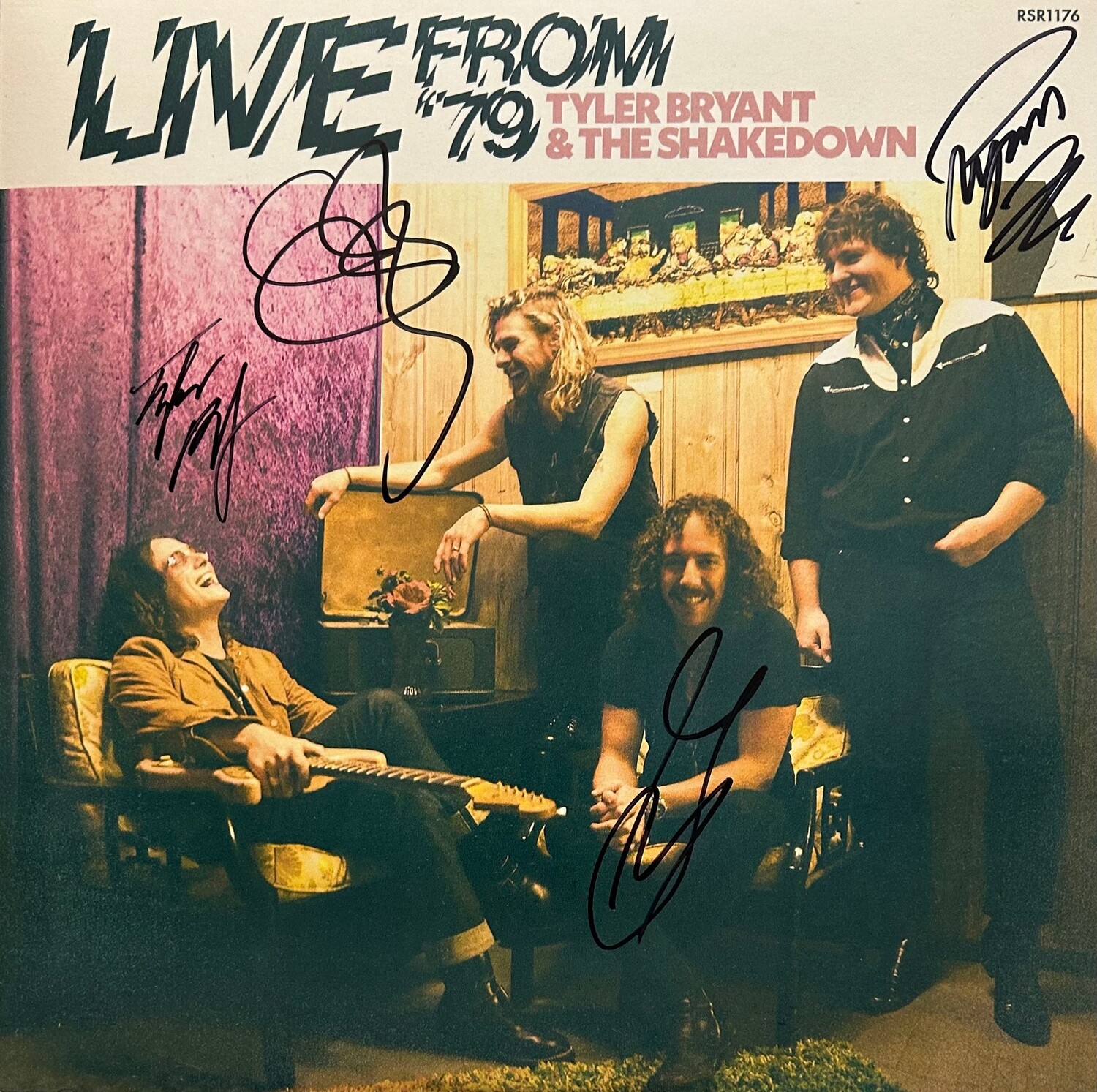 

Виниловая пластинка Tyler Bryant And The Shakedown - Live From '79 Autographed Purple Swirl