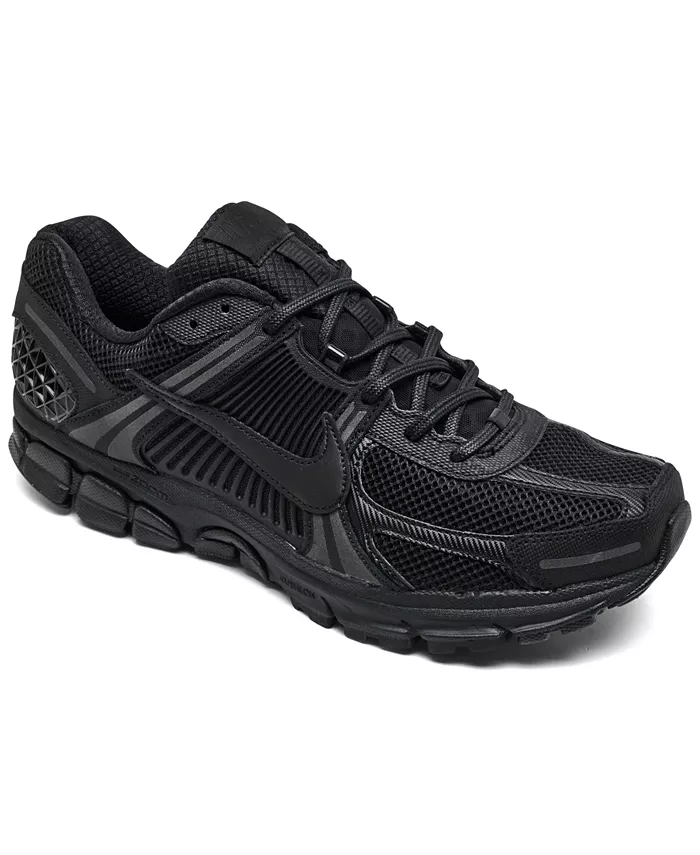 

Мужские повседневные кроссовки Zoom Vomero 5 от Finish Line Nike, черный