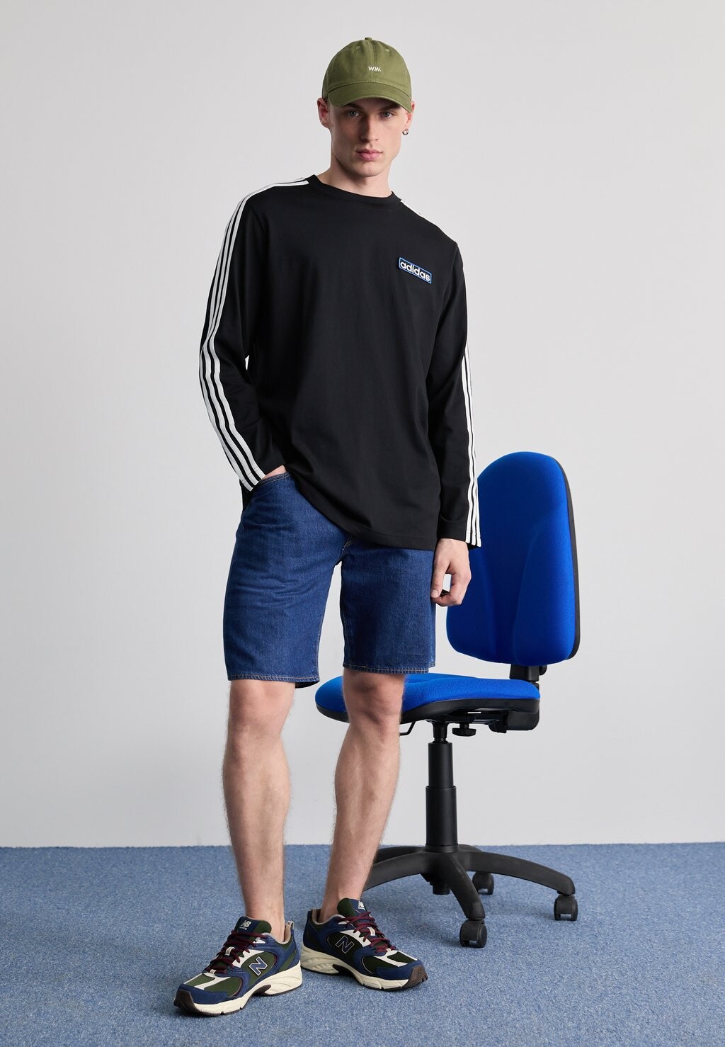 

Футболка с длинным рукавом Adibreak Tee adidas Originals, черная