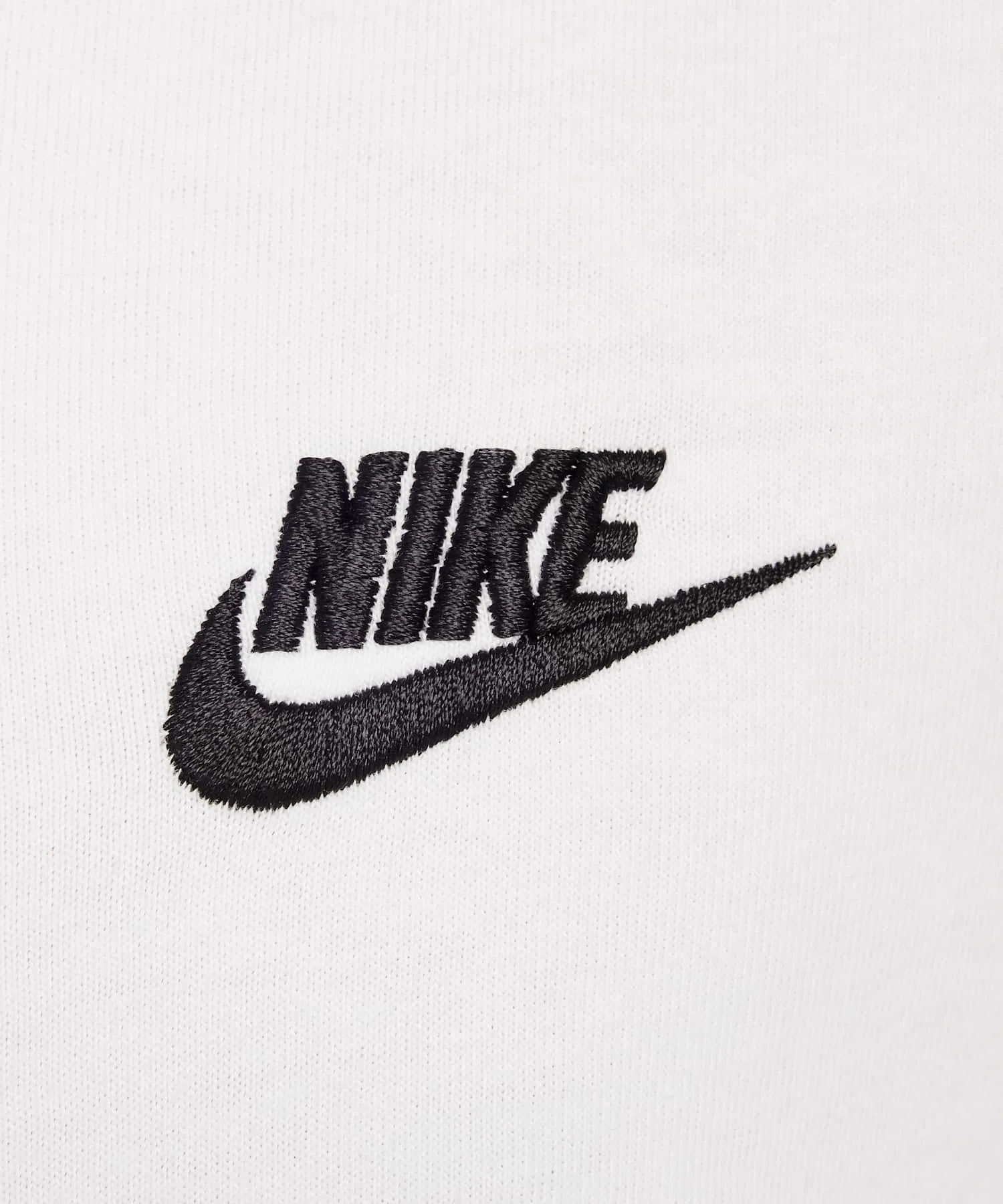 Детская футболка NIKE с вышитым логотипом белая — фото 4