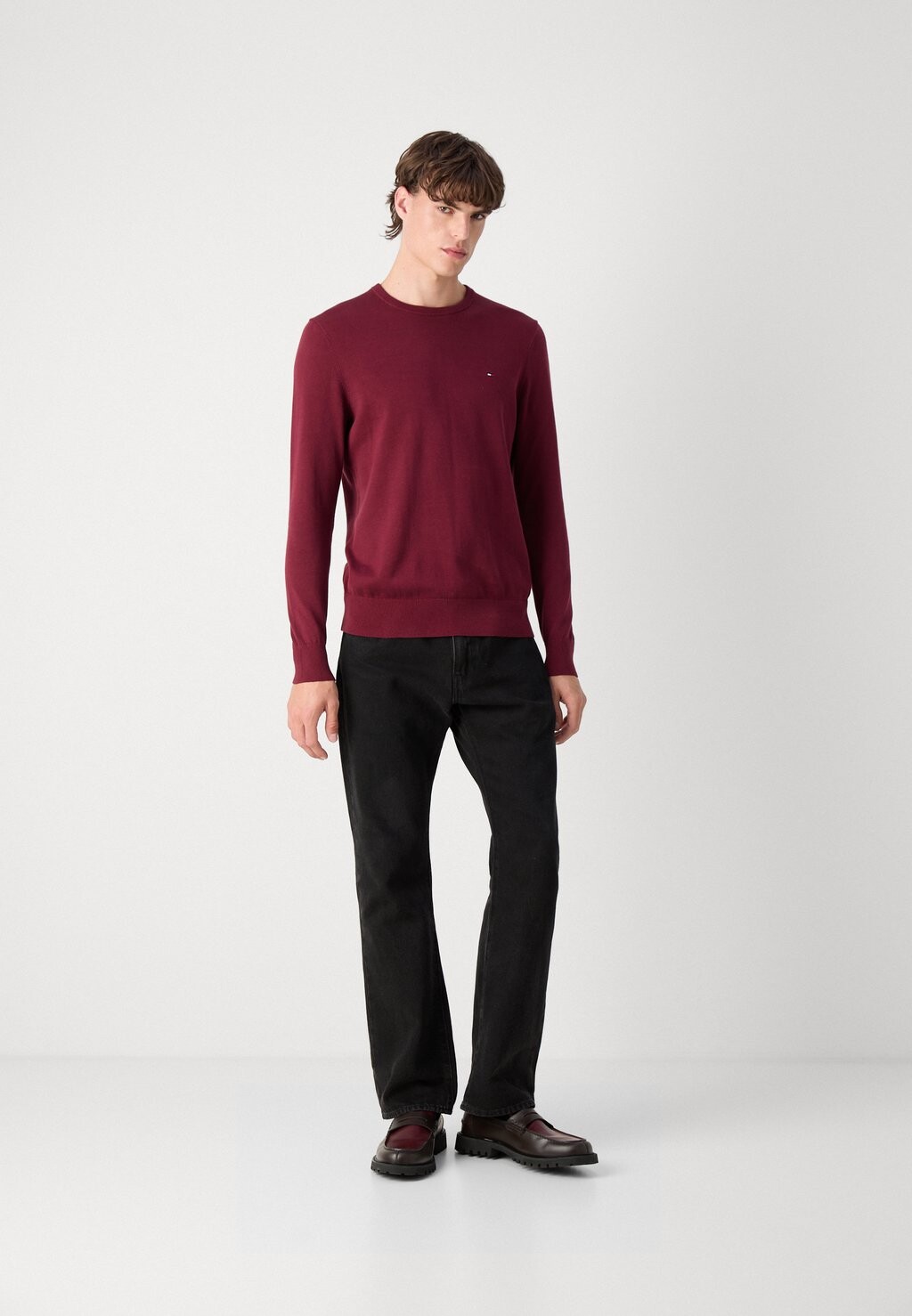 

Джемпер ESSENTIAL CREW NECK Tommy Hilfiger, темно-красный