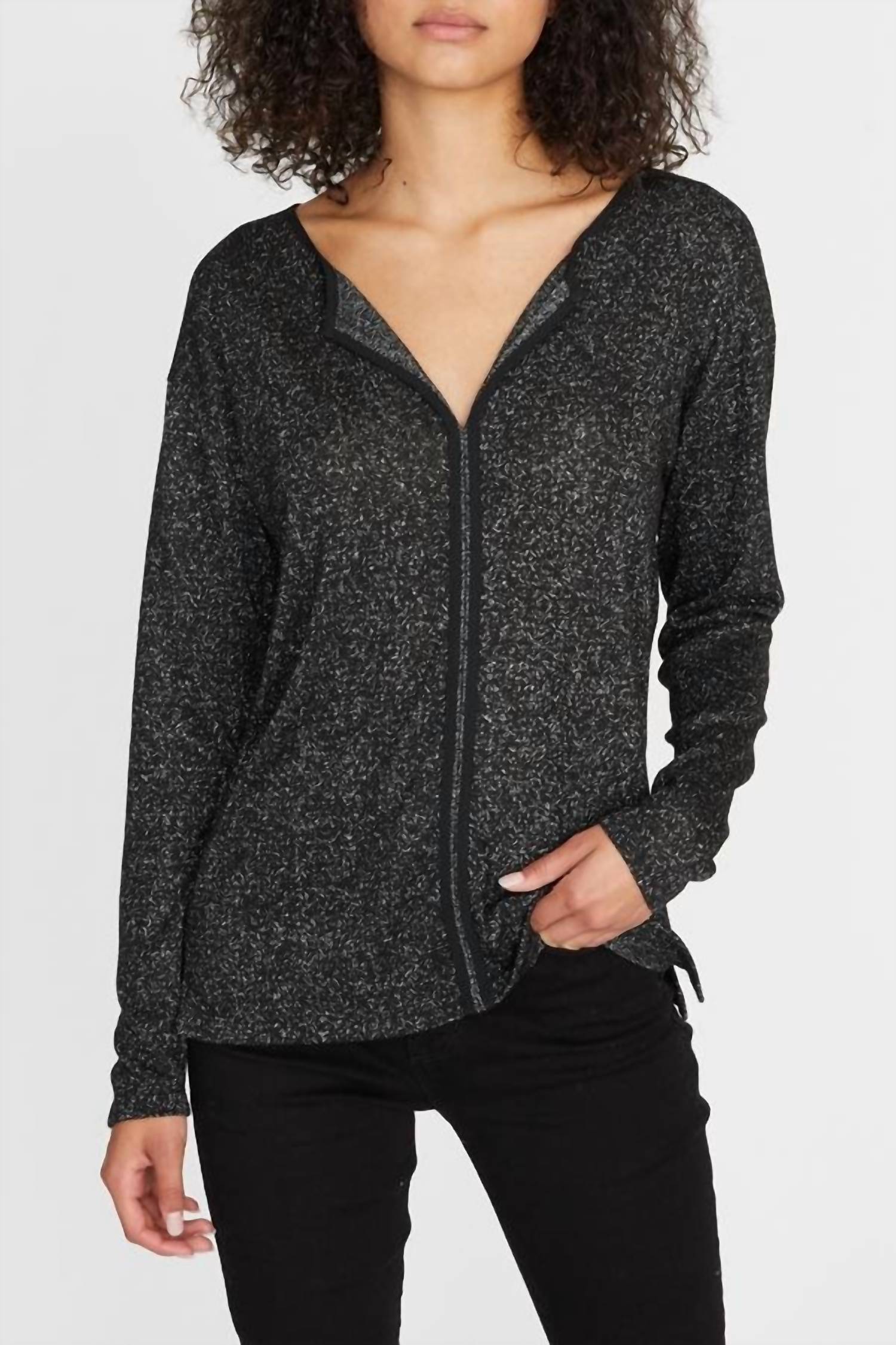 

Футболка Elina с люрексом в черном цвете Sanctuary