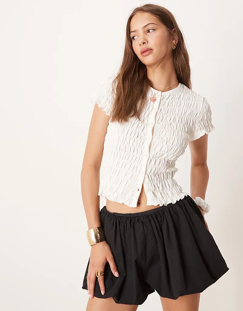 

Топ ASOS DESIGN с круглым вырезом, застегивающийся на пуговицы, кремового цвета
