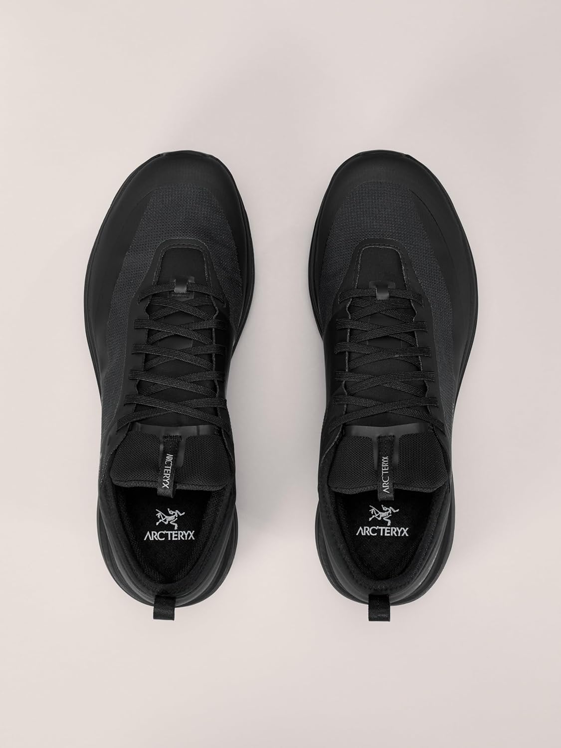 Мужские беговые кроссовки Arc'teryx Sylan GTX, Водонепроницаемые и дышащие трейловые кроссовки Gore-Tex с рокер-подошвой для скорости, черный — фото 4